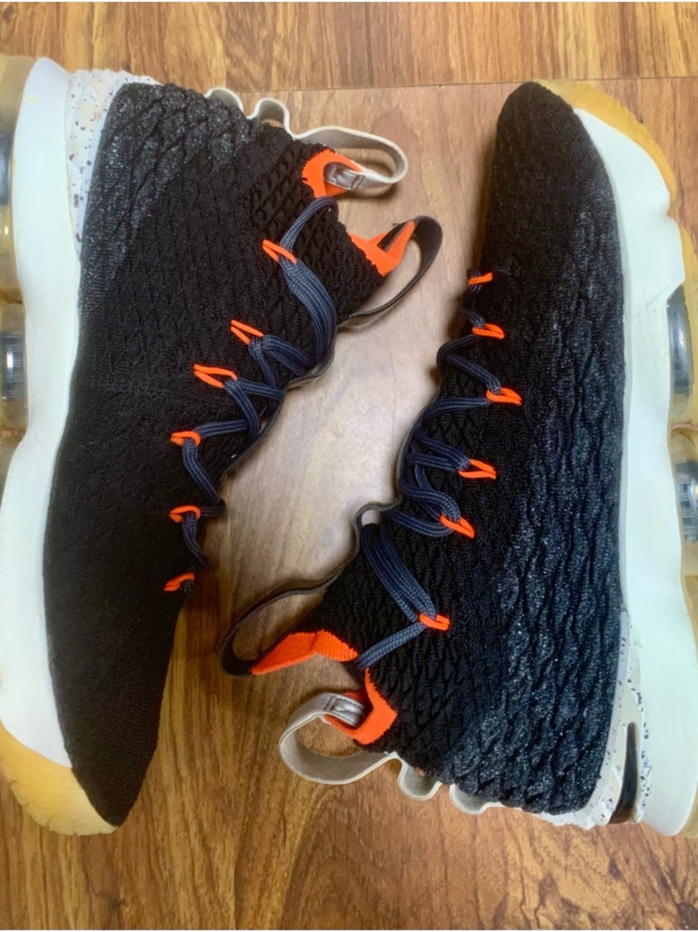 Nike LeBron 15 'Bright Crimson' - Picture 8 of 15